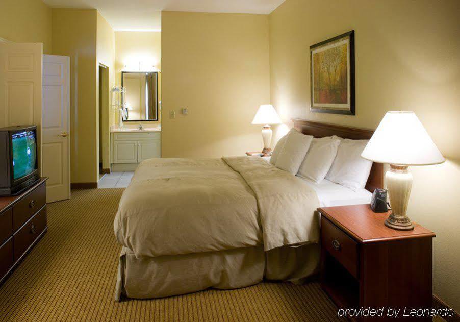 Homewood Suites By Hilton Newark-Cranford Стая снимка